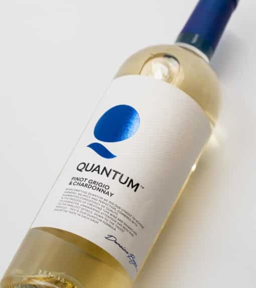 Bulharské víno Domaine Boyar Quantum – kombinace odrůd Pinot Gris a Chardonnay