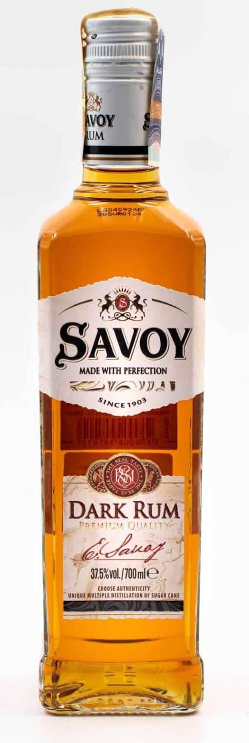 Celá láhev Savoy Dark Rum, prémiový bulharský třtinový rum s elegantním designem.